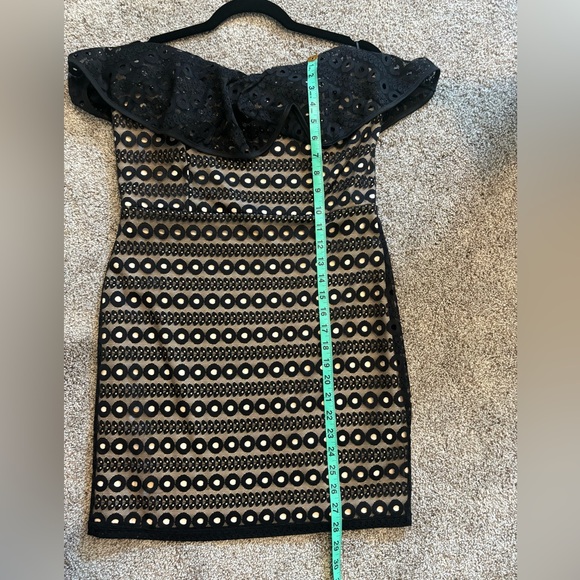 Strapless Black/Nude Dress 🖤 - Picture 6 of 8